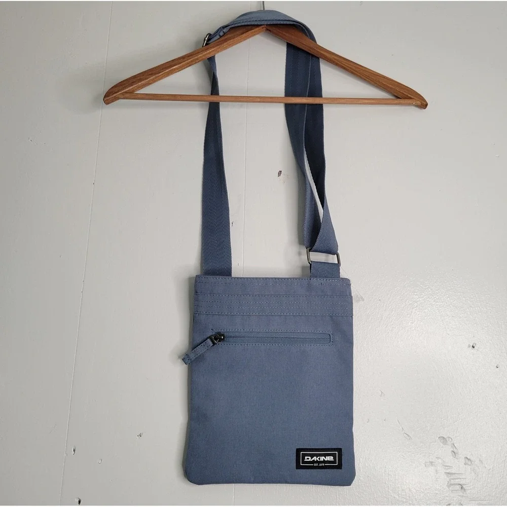Dakine Jive Crossbody Bag Women OS Blue Canvas Travel Purse Zippered Adjustable